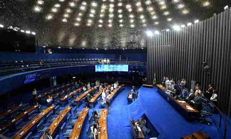 Câmara dos Deputados abre inscrições para concurso público com 70 vagas imediatas